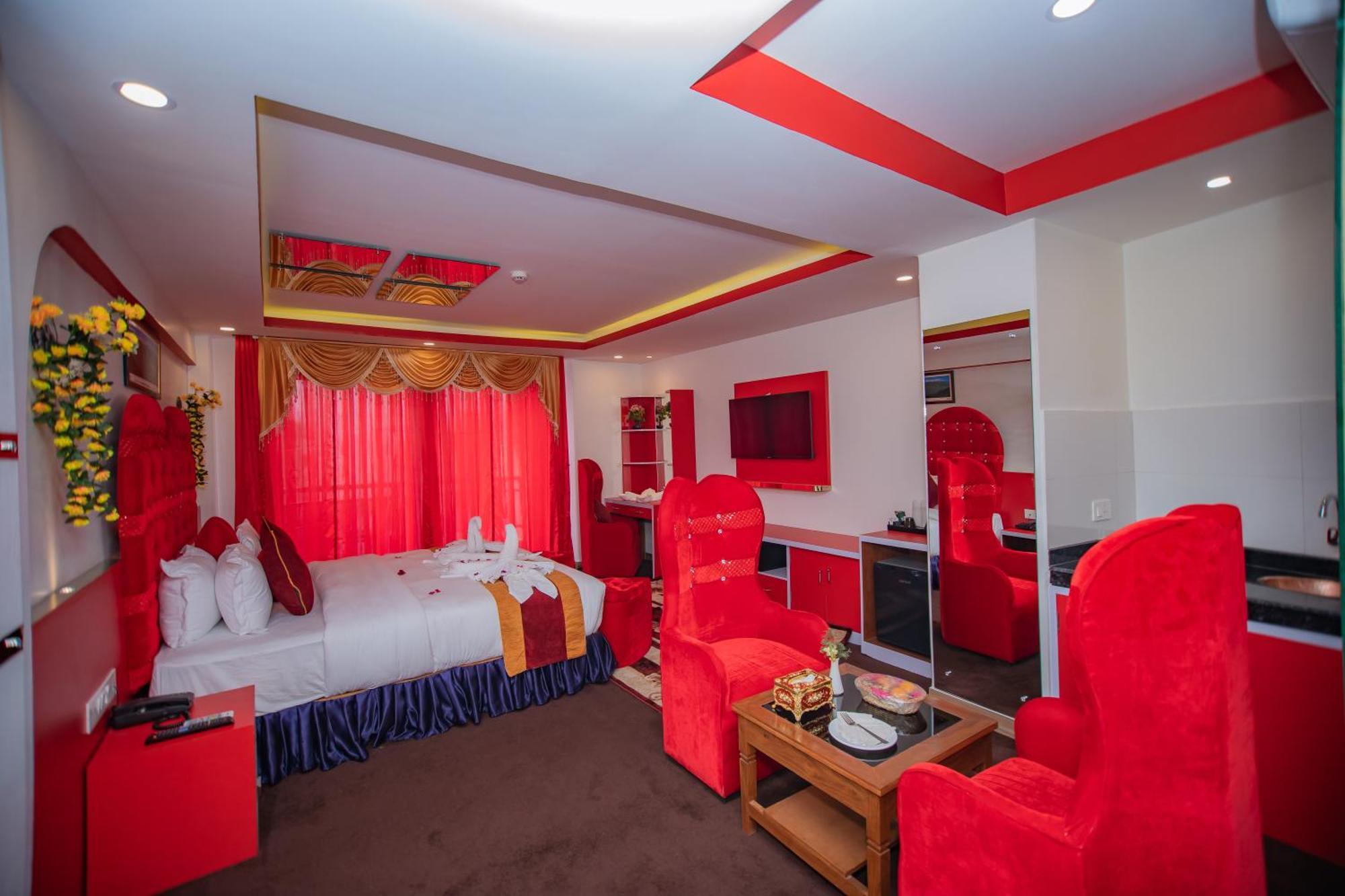 Hotel Pokhara Village & Spa 外观 照片